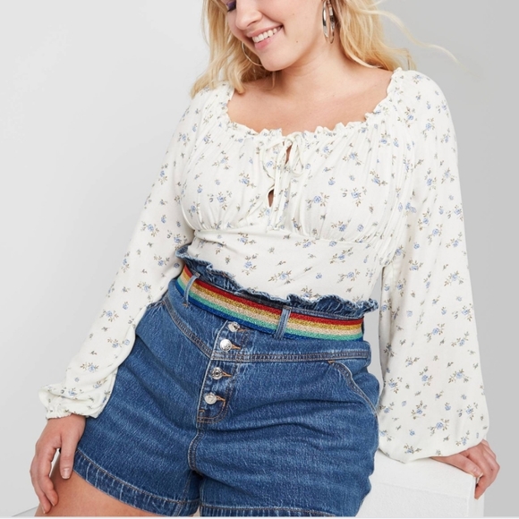 wild fable Tops - Wild Fable Cropped Floral square neck blouse